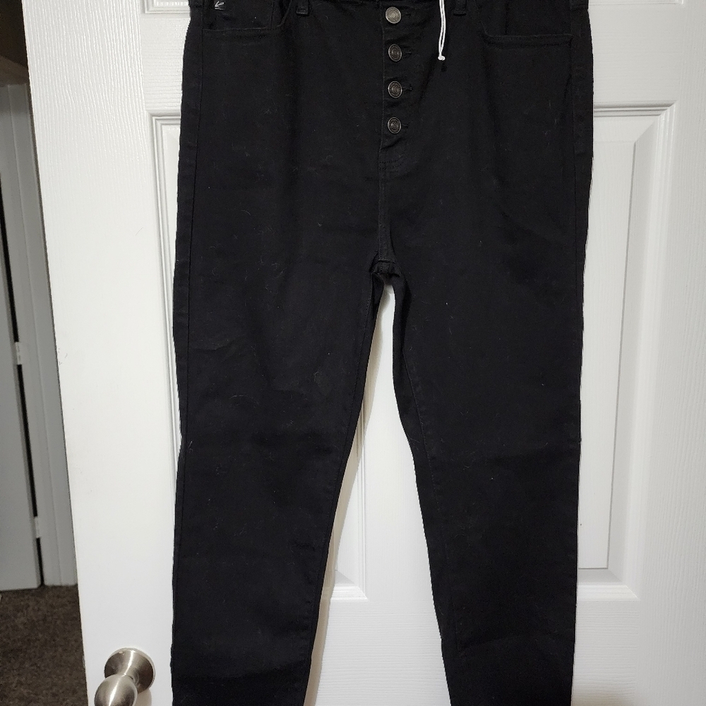 NWT Kancan super skinny 15/31